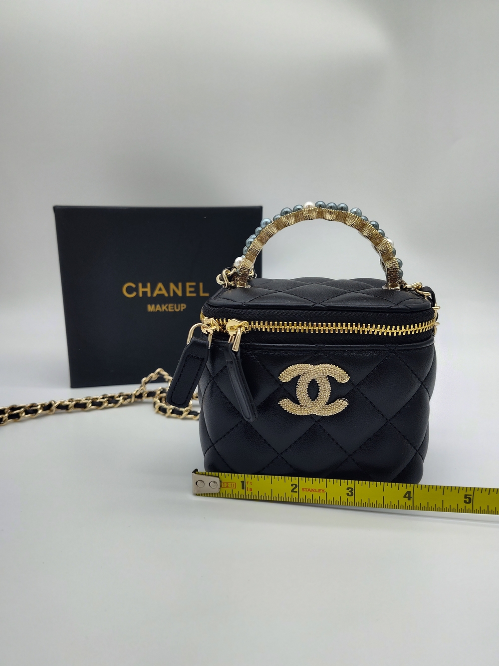 CHANEL Black Quilted Vanity Bag Pearl Handle CC Logo Chain Crossbody NIB GWP - Picture 8 of 10